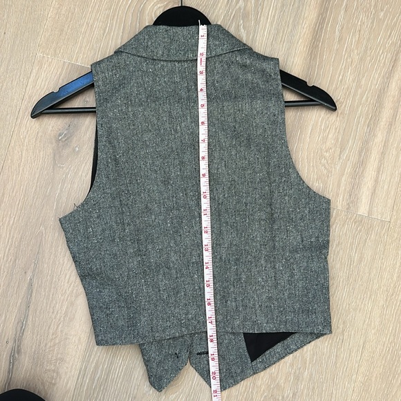 Reformation Amelia Vest - Picture 4 of 4